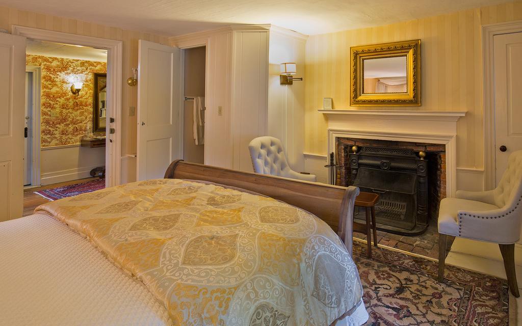 Colby Hill Inn Henniker Buitenkant foto